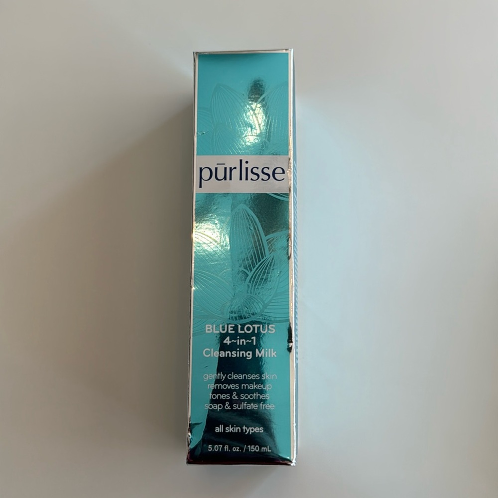 BLUE LOTUS 4~IN~1 CLEANSING MILK (Sealed)